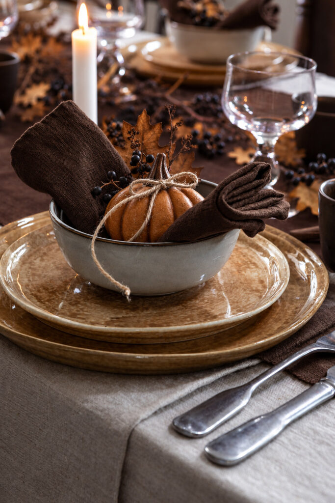 Halloween dukning löpare och servetter Boheme mörk choklad